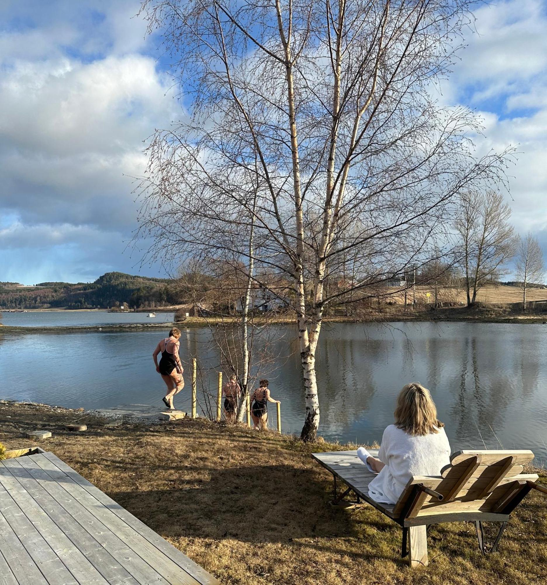 Saga, Badehotell Med Sauna Og Badebrygge - Inderoy Straumen  Dış mekan fotoğraf