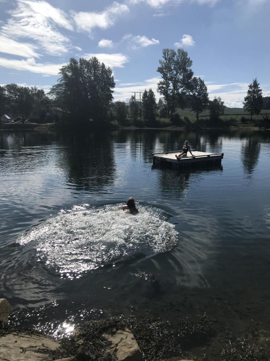 Saga, Et Unikt, Sjarmerende Badehotell Med Fa Rom, Sauna Og Badebrygge - Inderoy Straumen  Dış mekan fotoğraf