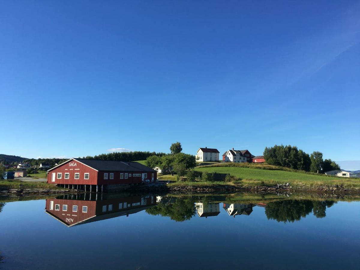 Saga, Et Unikt, Sjarmerende Badehotell Med Fa Rom, Sauna Og Badebrygge - Inderoy Straumen  Dış mekan fotoğraf